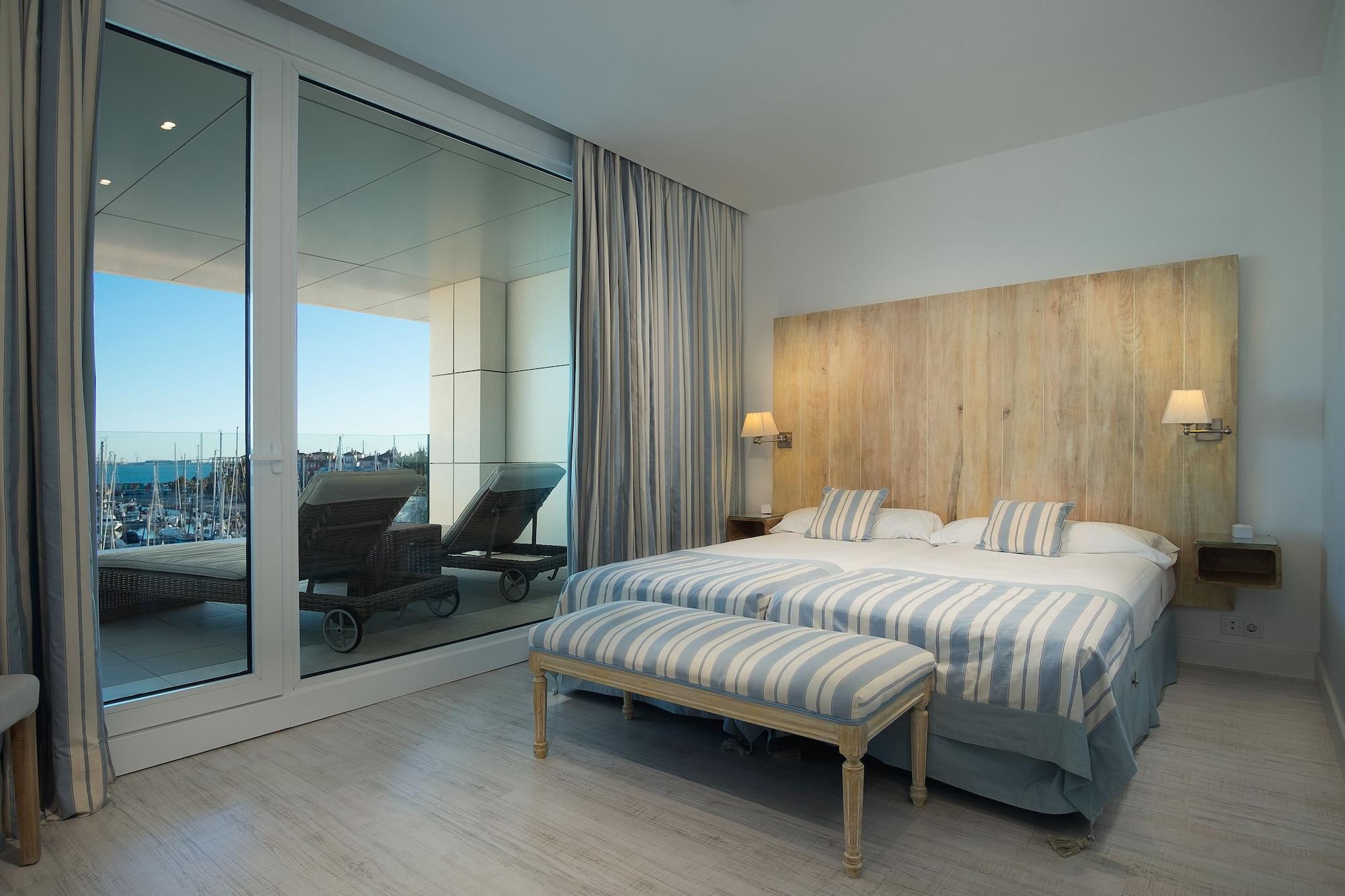 Suites Puerto Sherry El Puerto de Santa Maria Bagian luar foto