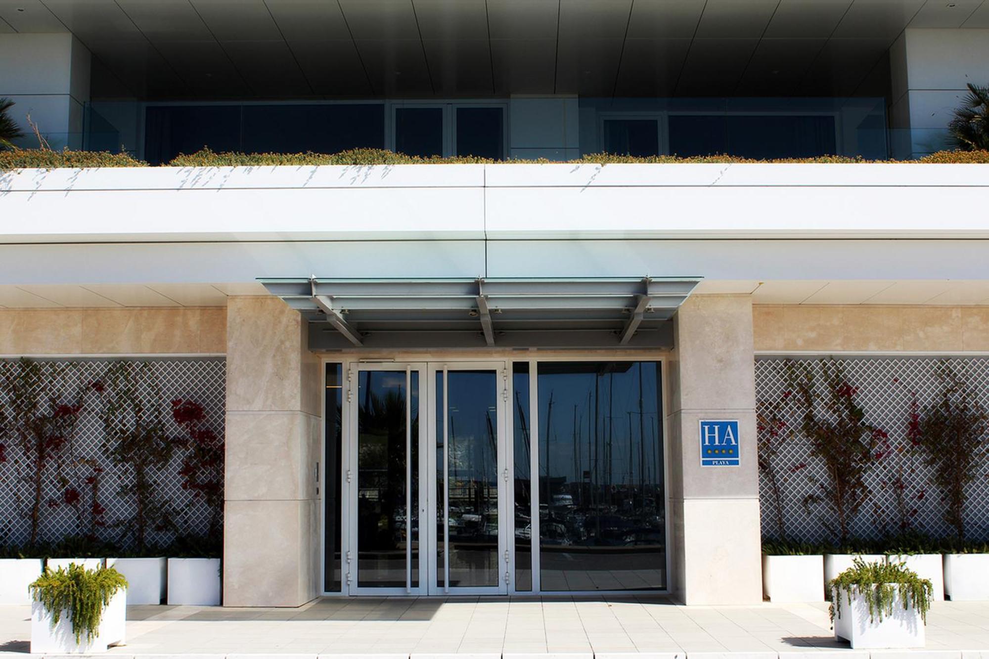 Suites Puerto Sherry El Puerto de Santa Maria Bagian luar foto
